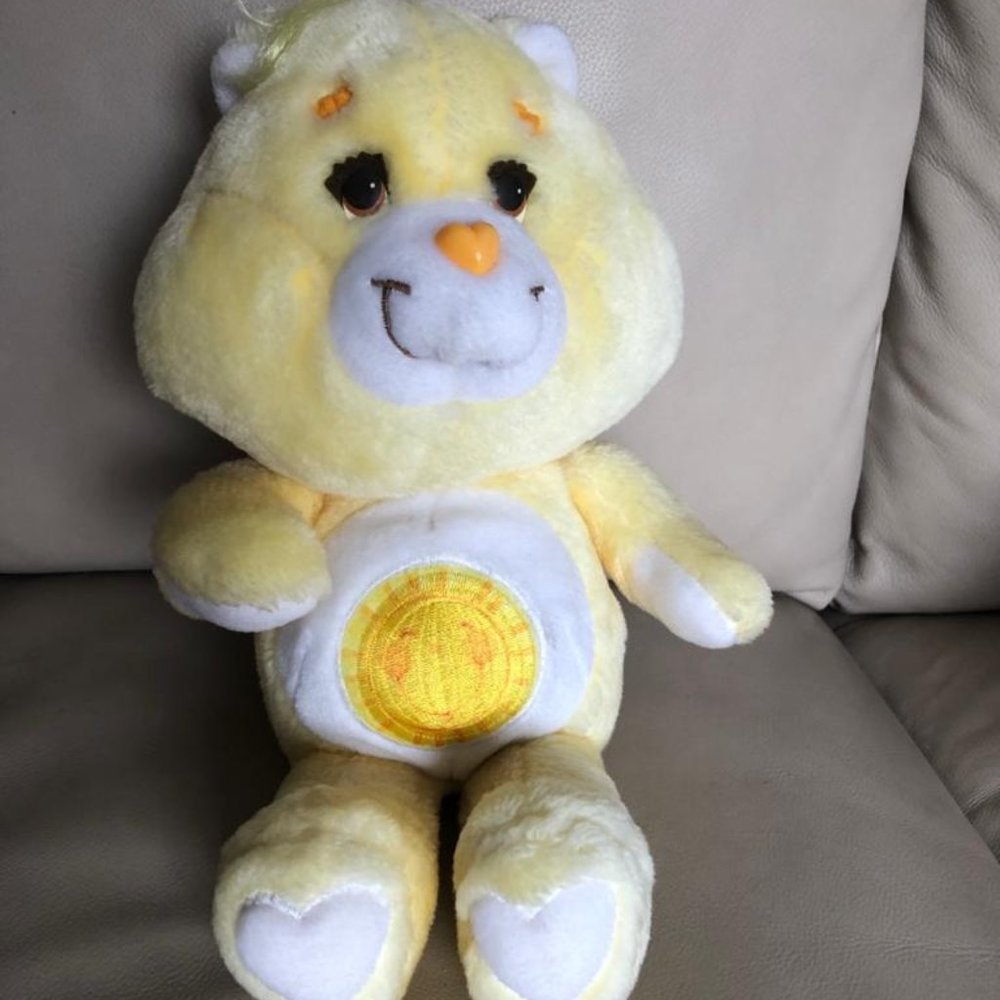 Care Bears original stuffed animal - Funshine bear